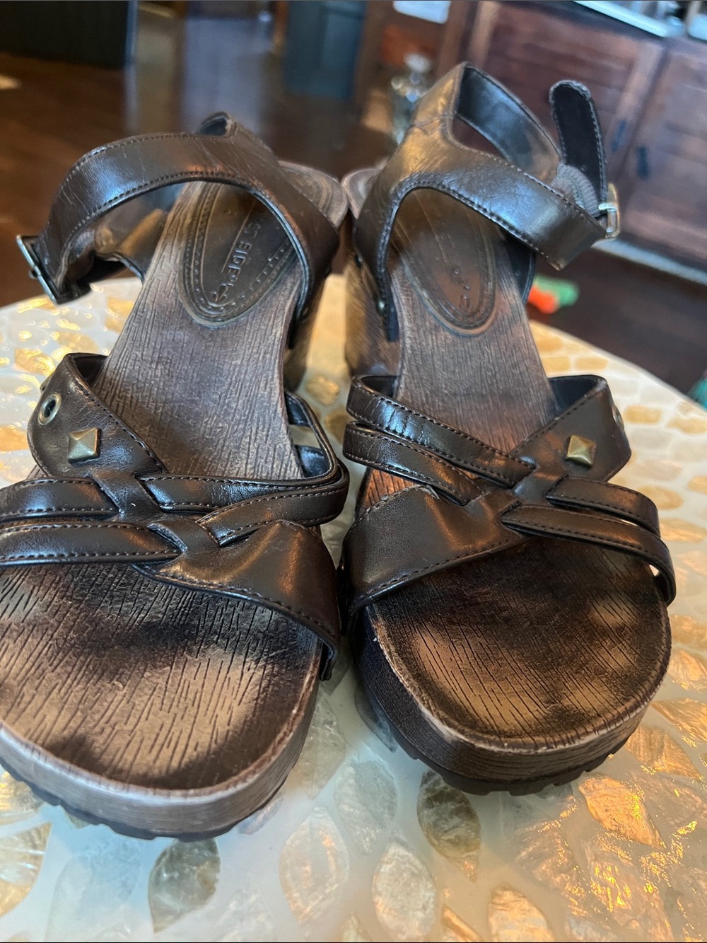 Lower east side, dark brownStudded Wooden-Effect Platform Wedge Y2K Vintage - Picture 2 of 10